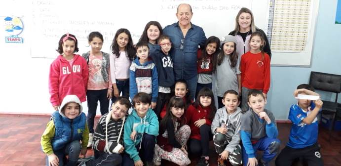 Prefeito visita turma da Escola Frederico Ritter