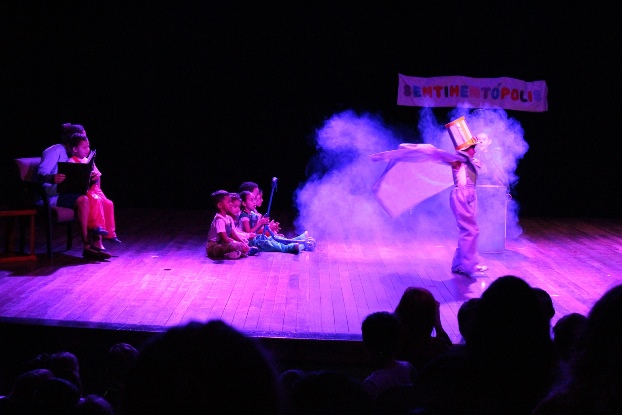 Mostra de teatro lota o Centro de Cultura de Três Coroas