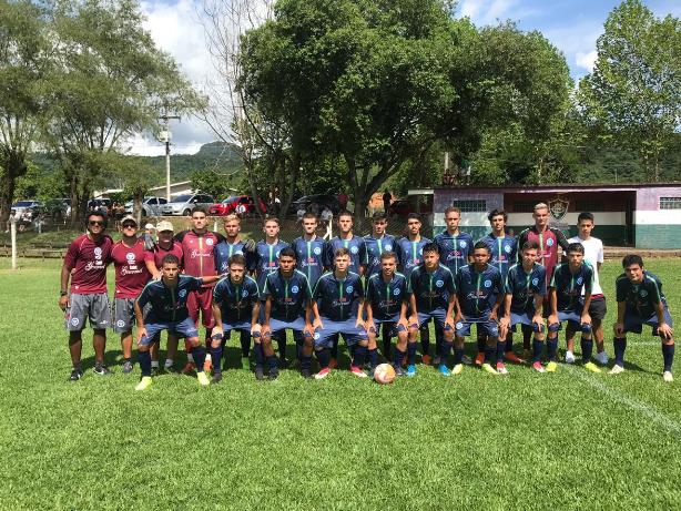 Treinador Júlio Santos: A experiência de quem já viveu o sonho de ser jogador de futebol