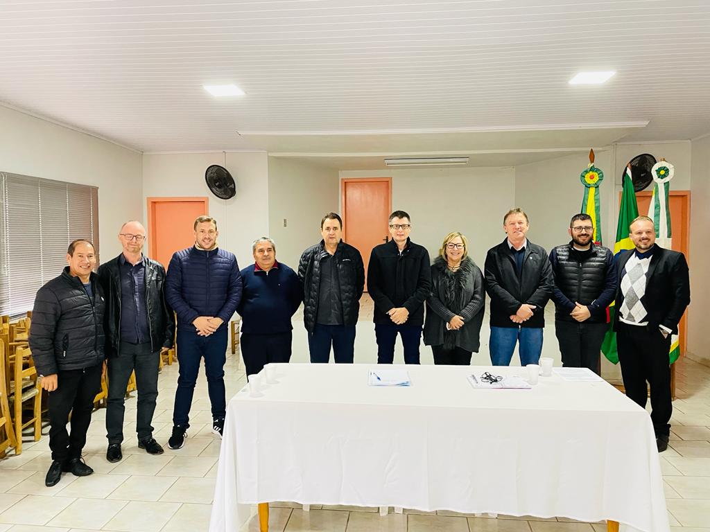 Em reunião, Ampara trata de assuntos de interesse da região!